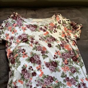 Loose floral shirt
